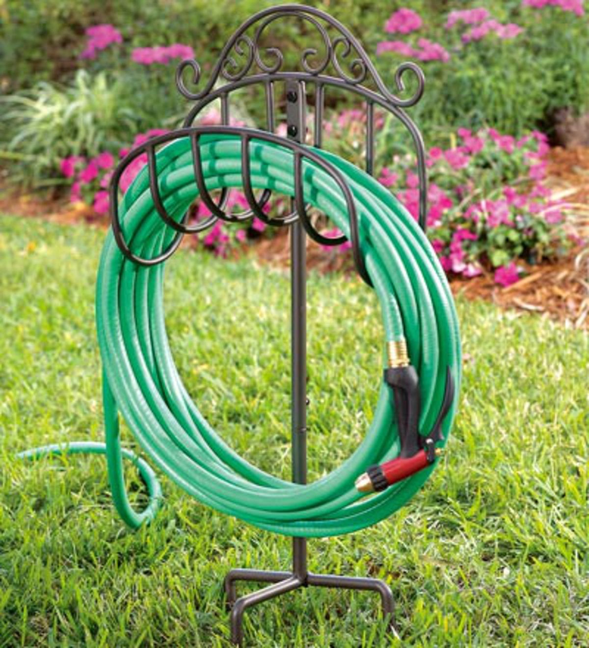 Durable Hose Butler with Decoration